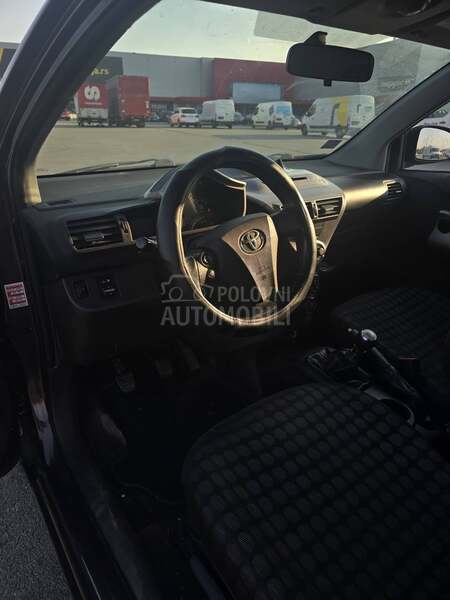 Toyota iQ 1.0