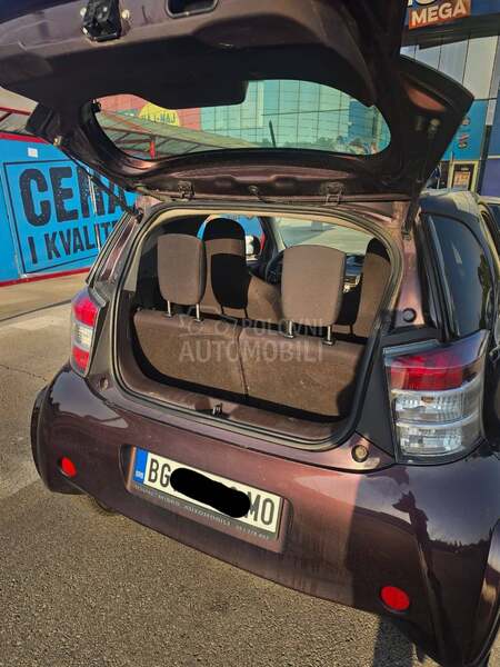 Toyota iQ 1.0