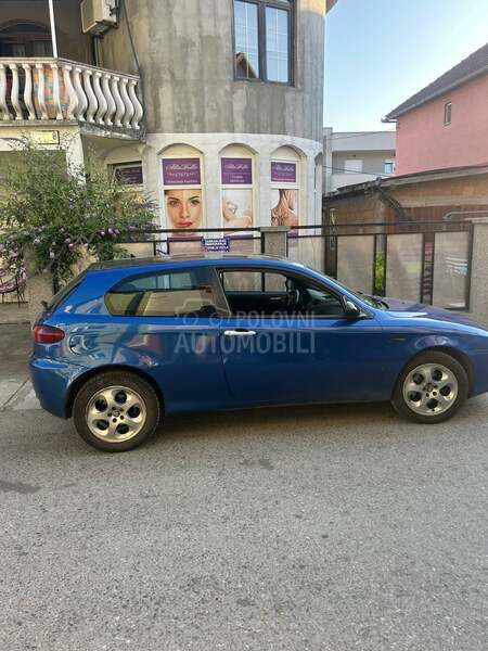 Alfa Romeo 147 