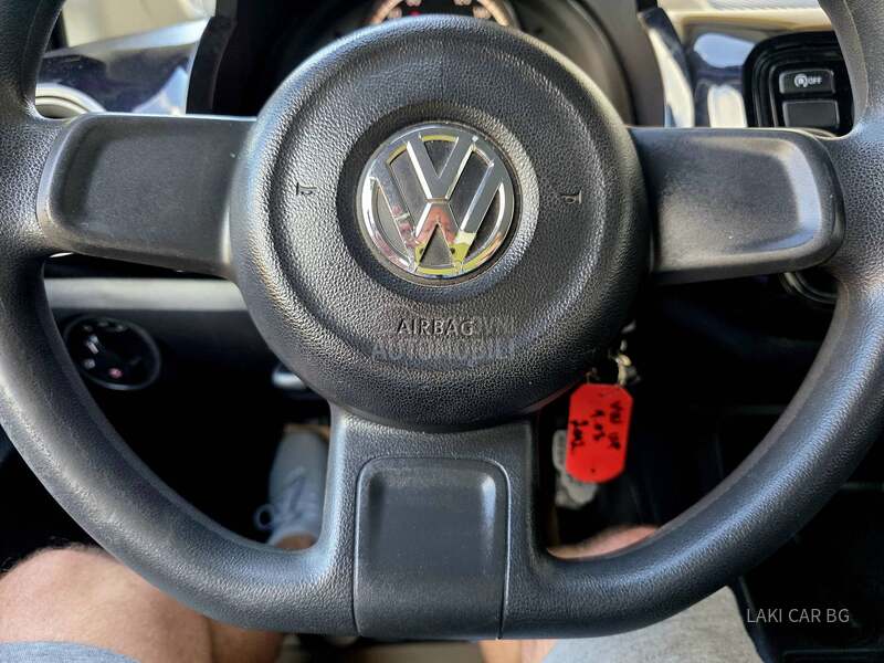 Volkswagen up! 1.0 b  5 v r a t a