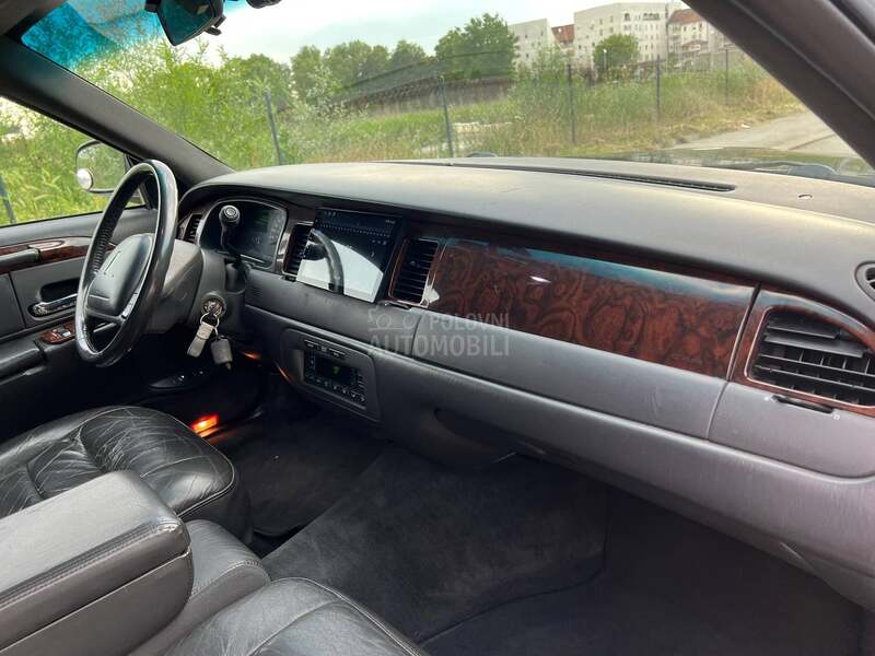 Lincoln Town car ENTERPRISES 4.6