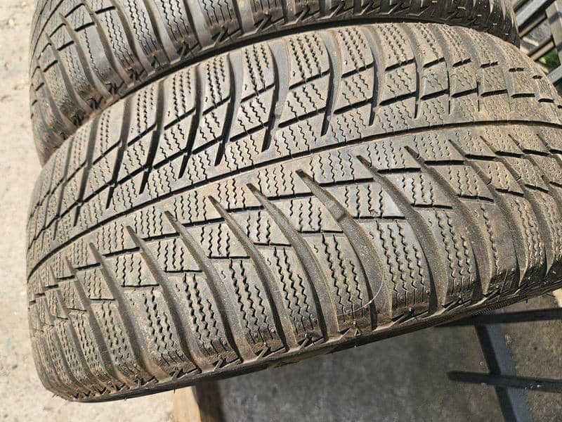 Bridgestone 205/55 R16 Sve sezone