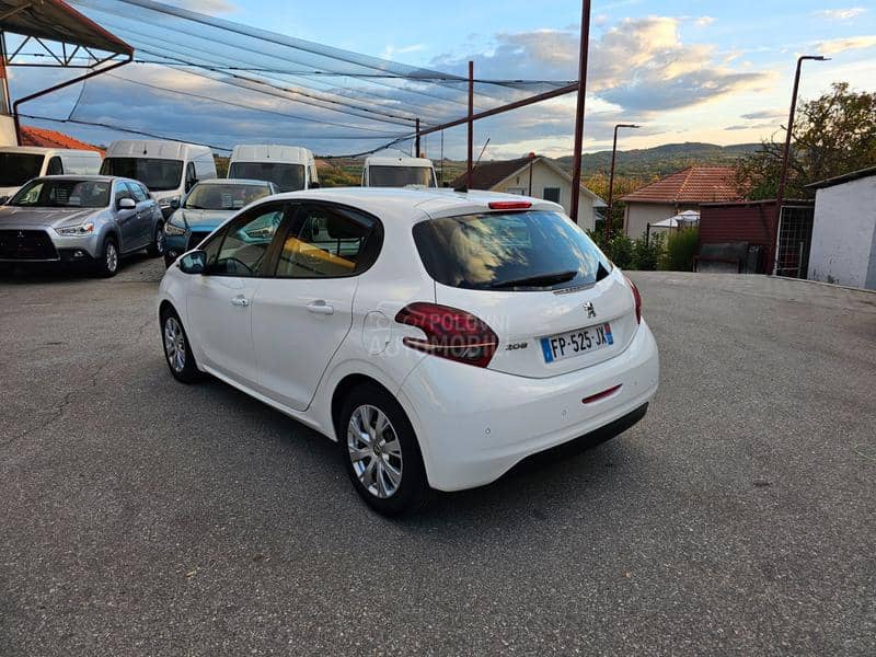 Peugeot 208 1.5hdi 100