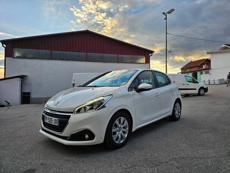 Peugeot 208 1.5hdi 100