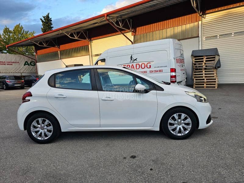 Peugeot 208 1.5hdi 100