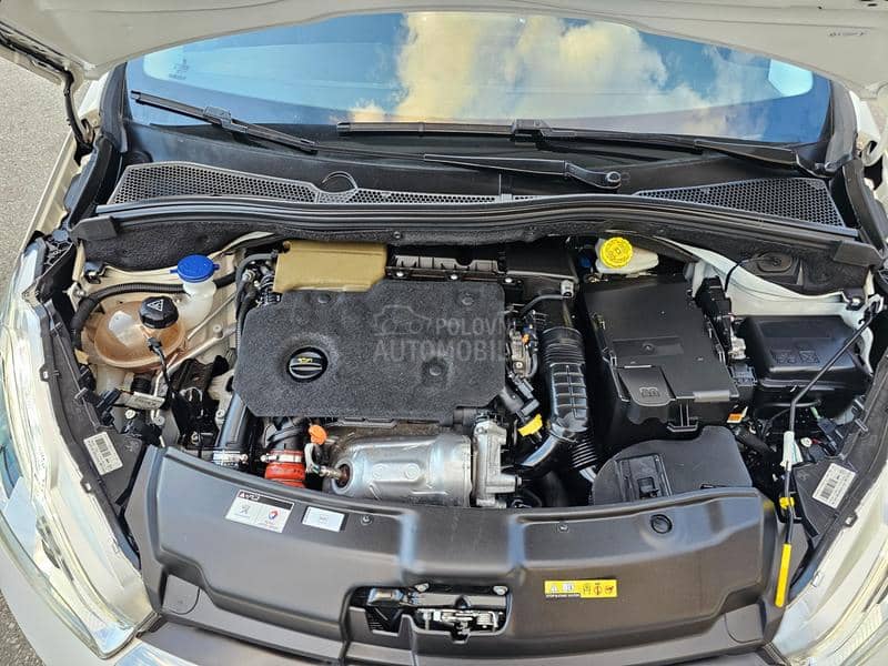 Peugeot 208 1.5hdi 100