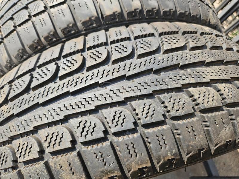 Achilles 205/65 R16 Sve sezone