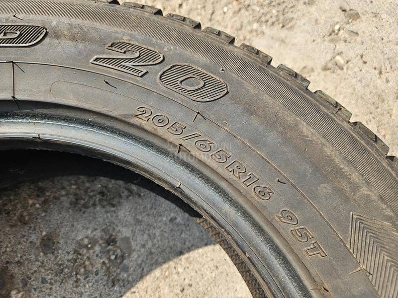 Achilles 205/65 R16 Sve sezone