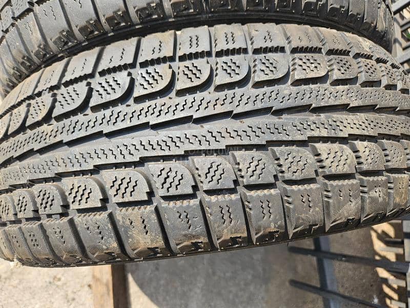 Achilles 205/65 R16 Sve sezone