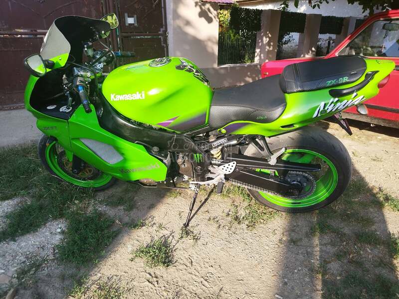 Kawasaki ZX9R