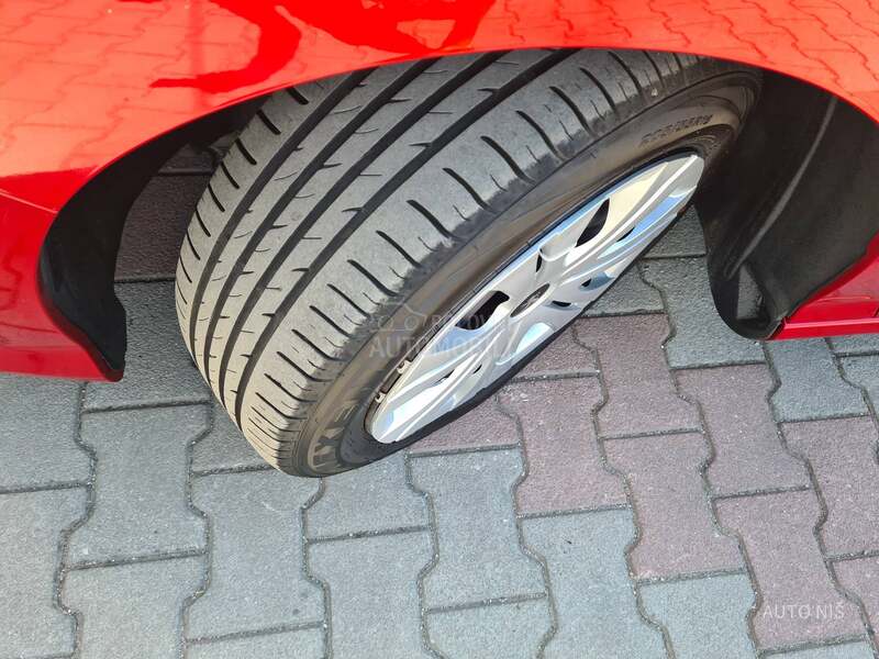 Peugeot 308 1.6 HDI PREMIUM