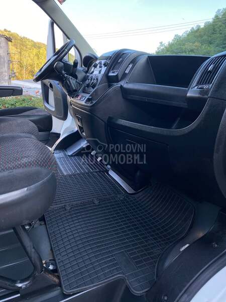 Peugeot Boxer Kombinovani 7 sedista