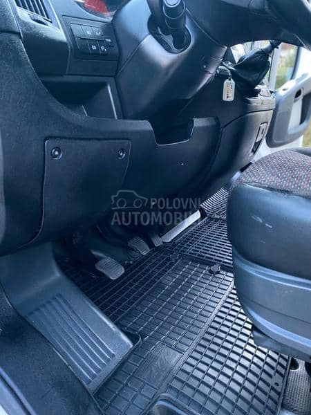 Peugeot Boxer Kombinovani 7 sedista