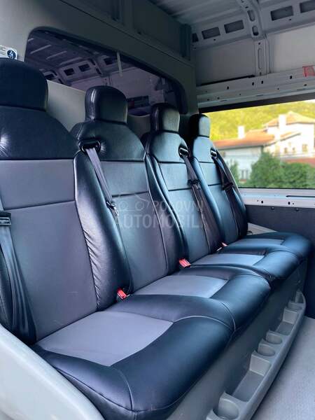 Peugeot Boxer Kombinovani 7 sedista