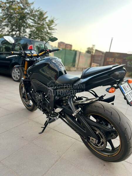 Yamaha fz8