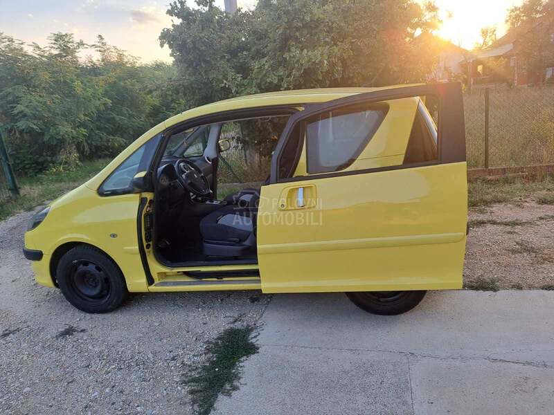 Peugeot 1007 