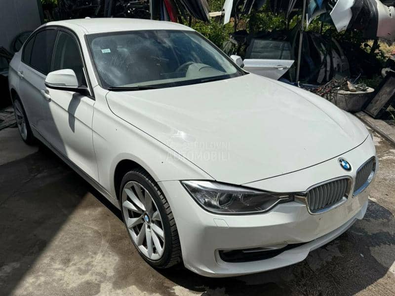 BMW 320d F30 -  kompletan auto u delovima