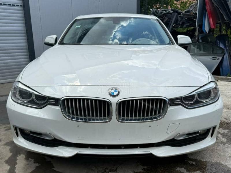 BMW 320d F30 -  kompletan auto u delovima