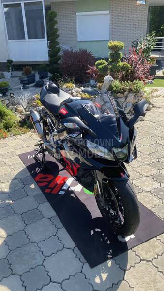 Aprilia RSV4
