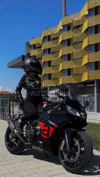 Aprilia RSV4