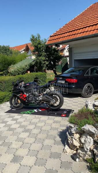 Aprilia RSV4