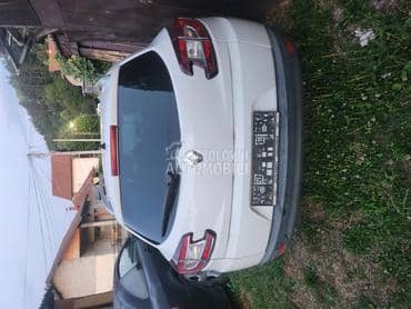 gepek vrata za Renault Megane od 2009. do 2015. god.