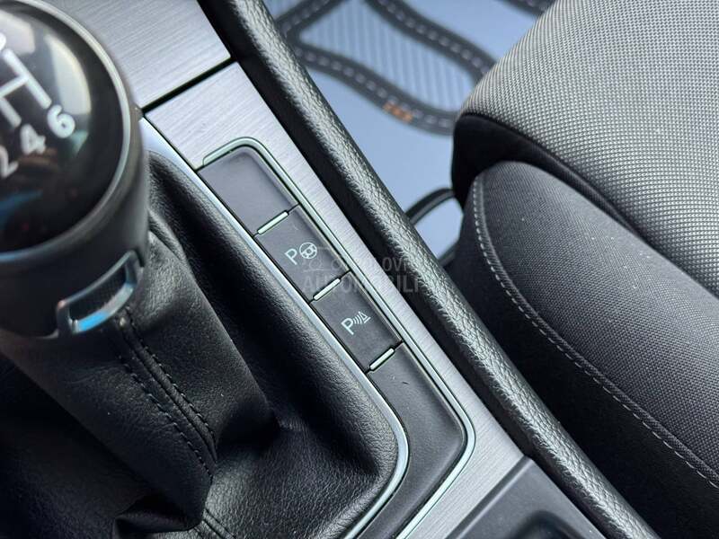 Volkswagen Golf 7 1.6 TDI LED/NAV