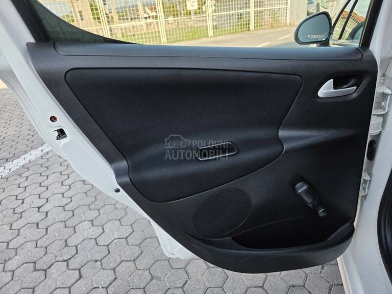 Peugeot 207 PLUS NEMA BOLJI
