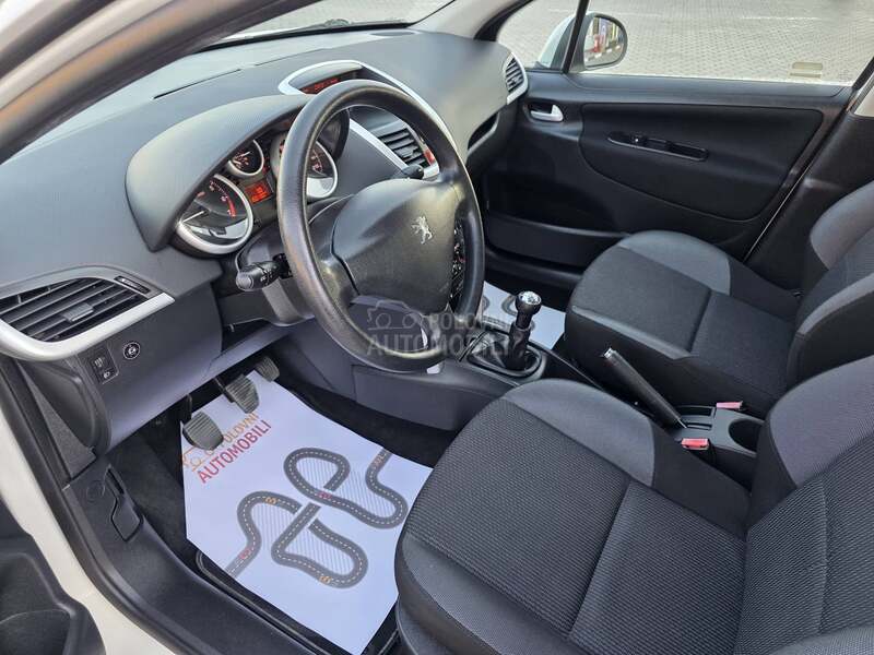 Peugeot 207 PLUS NEMA BOLJI