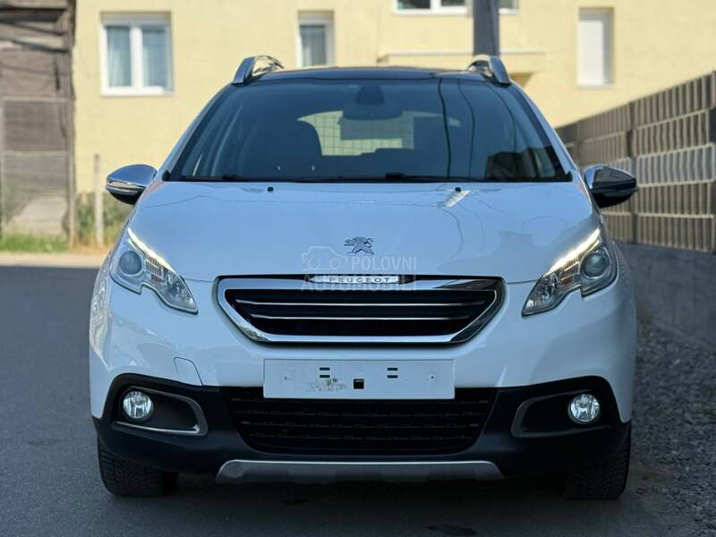 Peugeot 2008 1.6 eHDI FELINE PANO