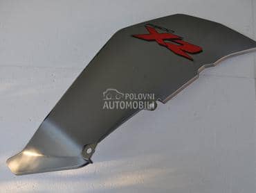 BMW F900 XR bocne plastika