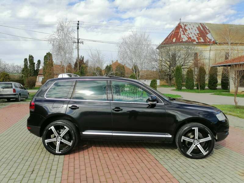 Volkswagen Touareg 