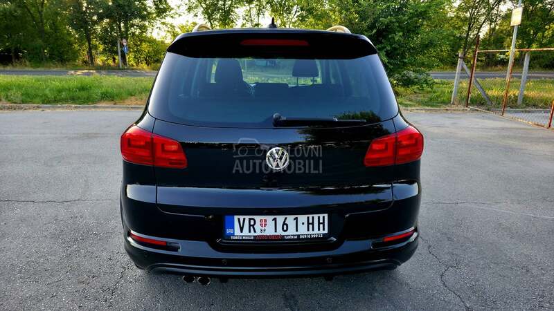 Volkswagen Tiguan 2,0TDI R-LINE NAVl
