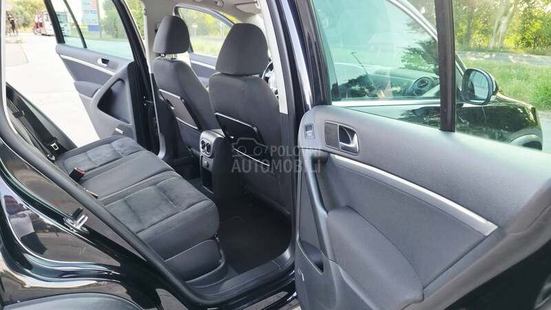 Volkswagen Tiguan 2,0TDI R-LINE NAVl