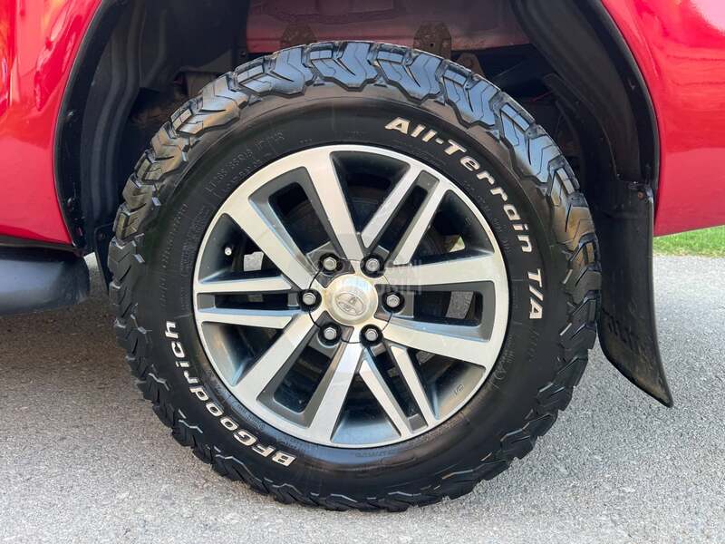 Toyota Hilux 2.4 D4D