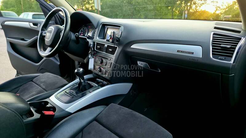 Audi Q5 2,0TDI DIODA S-LINE