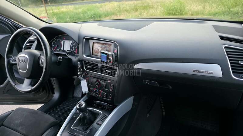 Audi Q5 2,0TDI DIODA S-LINE