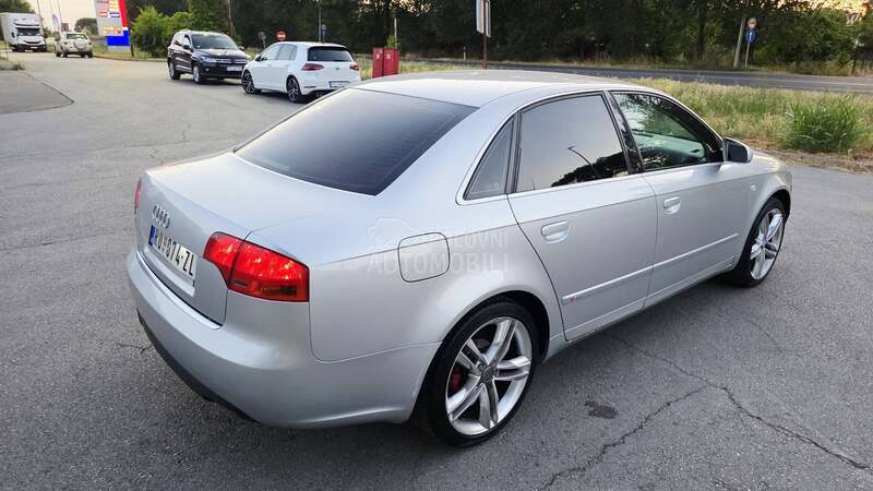Audi A4 2,0TDI DIODA S-LINE