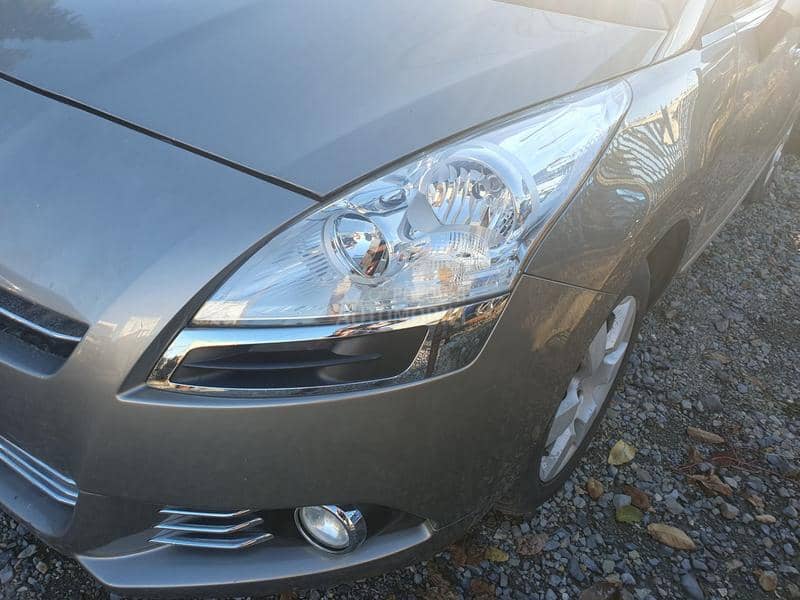 Peugeot 5008 1.6T