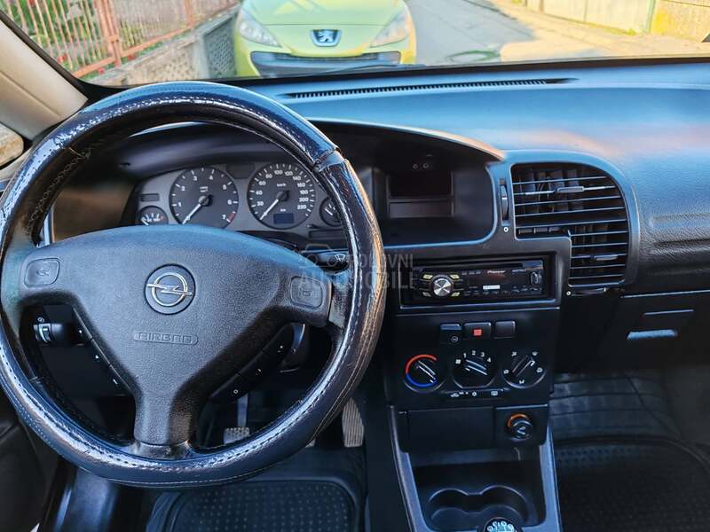Opel Zafira 1,6