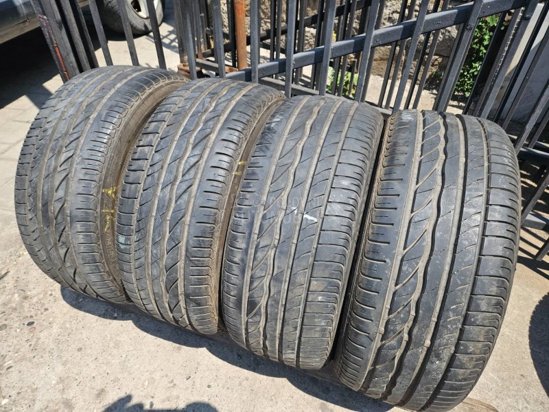 Bridgestone 215/45 R16 Letnja