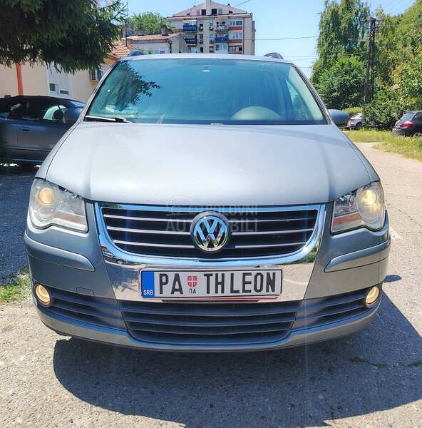 Volkswagen Touran 2.0 CNG 7 SEDISTA