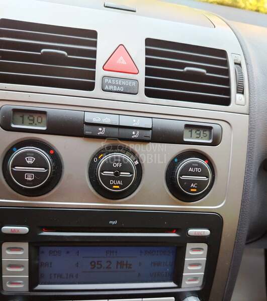 Volkswagen Touran 2.0 CNG 7 SEDISTA