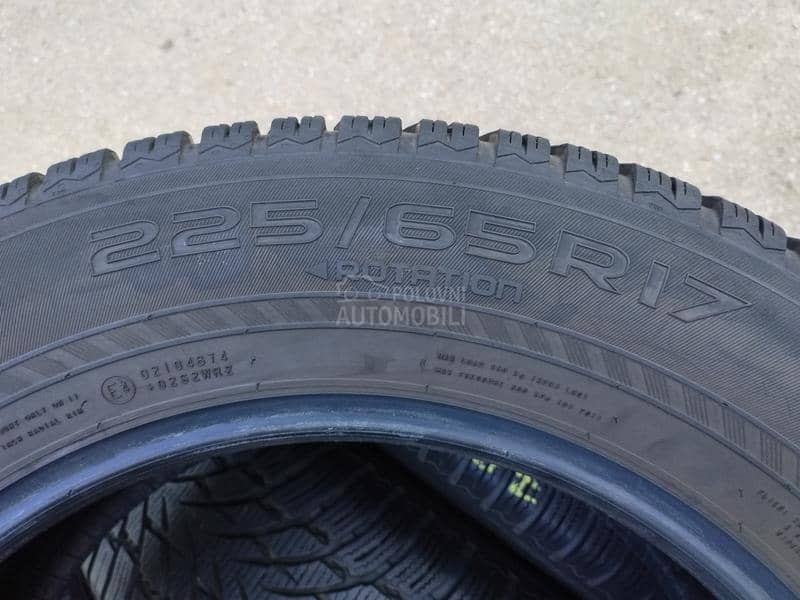 Nokian 225/65 R17 Zimska