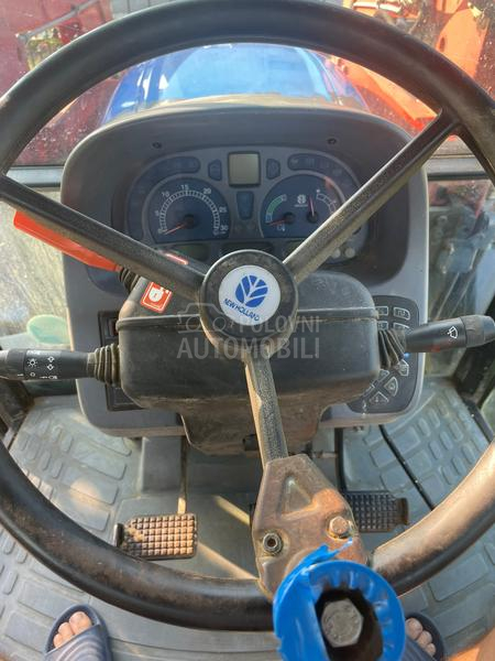 New Holland TL90A