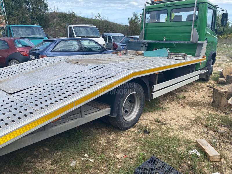 Mercedes Benz Vario 813