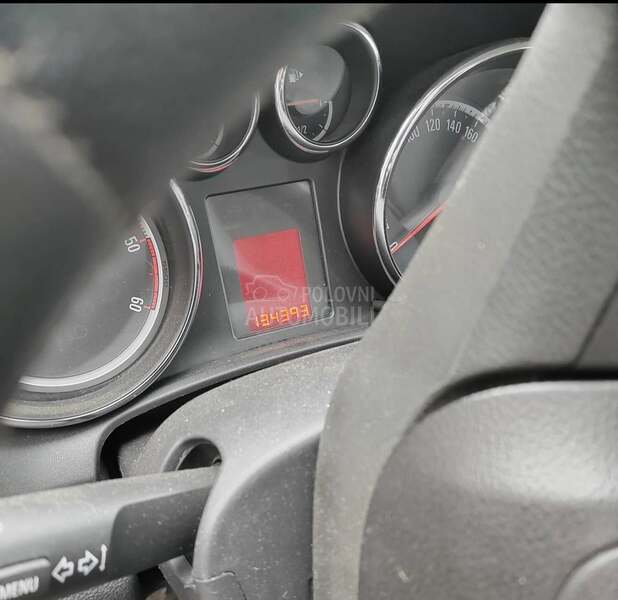 Opel Astra J 