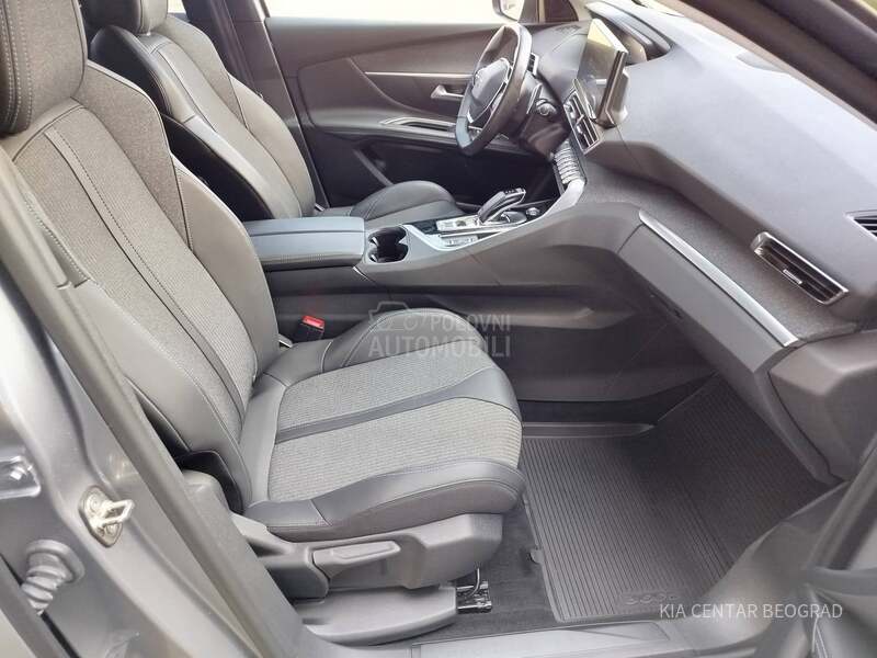 Peugeot 3008 1.2 ALLURE A/T