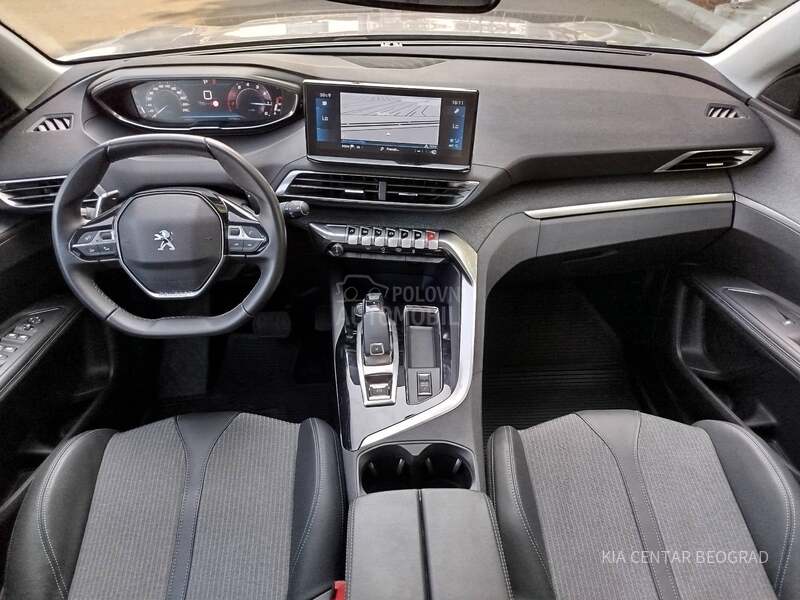 Peugeot 3008 1.2 ALLURE A/T