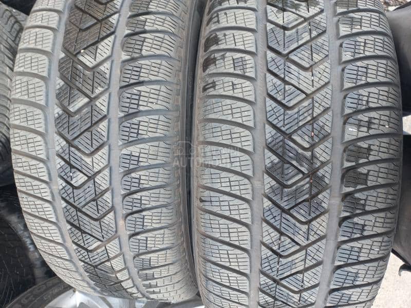 Pirelli 255/55 R18 Zimska
